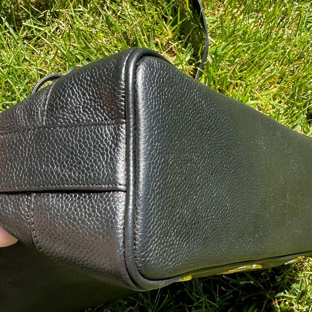 CHANEL RARE vintage 1991,6 CC bucket bag,auth. Card, box, dust bag. LARGE SIZE - Picture 13 of 16